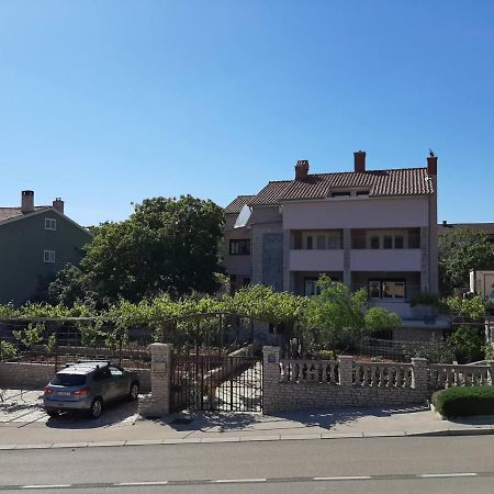 Apartments Izabela Muzic-Fornaric Cres Eksteriør bilde