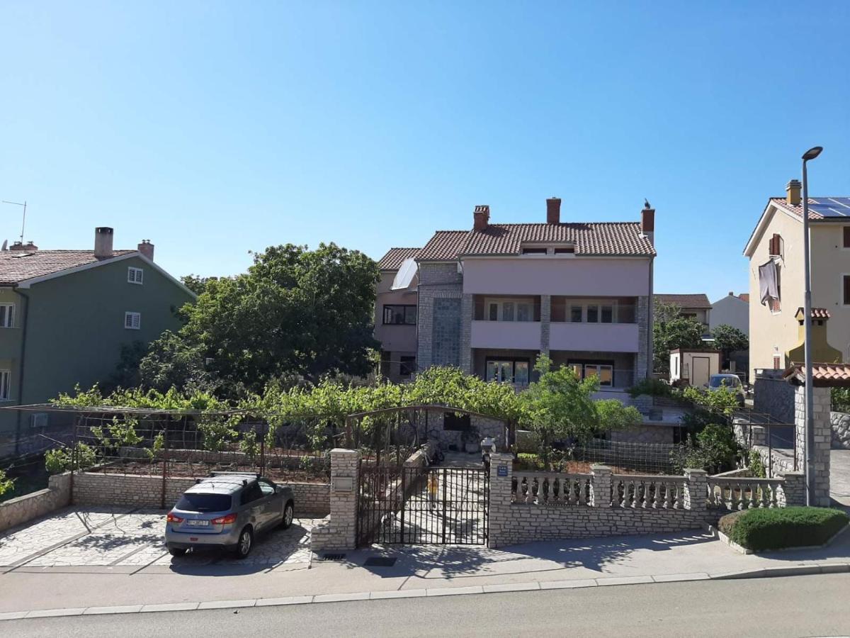 Apartments Izabela Muzic-Fornaric Cres Eksteriør bilde