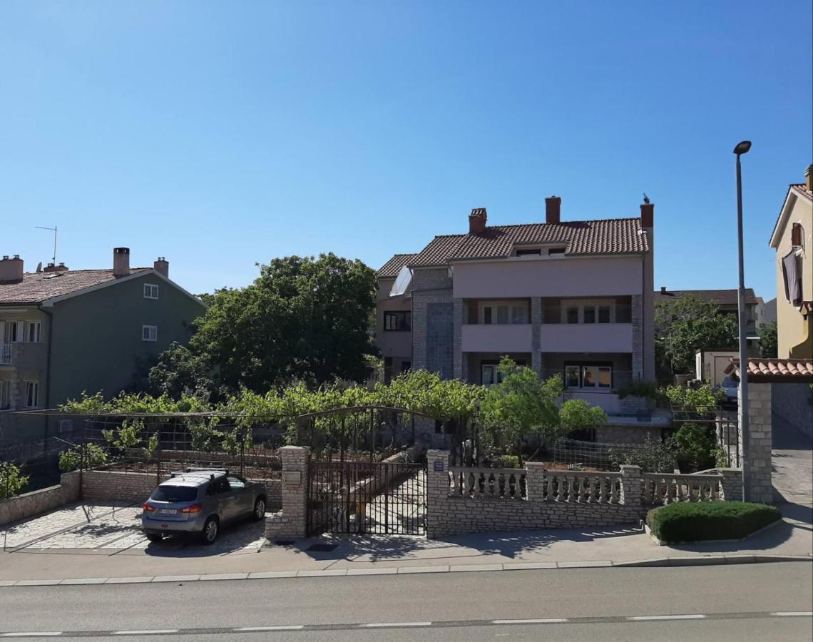 Apartments Izabela Muzic-Fornaric Cres Eksteriør bilde